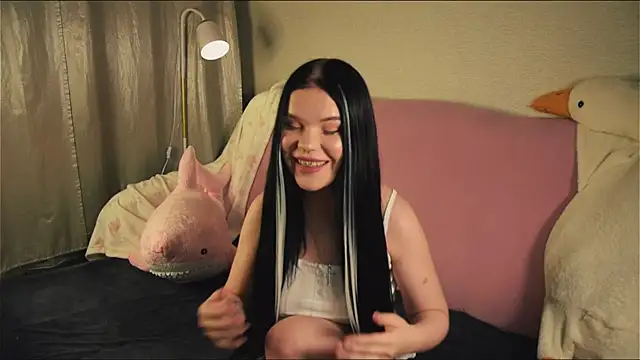 PinkSharky online show from December 15, 2025, 4:22 pm