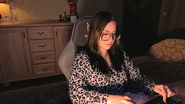 Snapshot of AnneAverry chatting on March 2, 2026, 7:48 am AnneAverry online show from March 2, 2026, 7:48 am