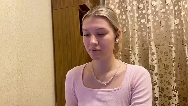 SkyeDavis online show from December 16, 2025, 8:14 pm