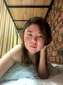 Sarah2127 online show from December 16, 2025, 10:37 pm