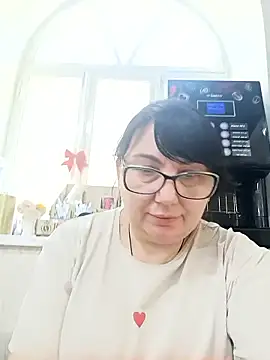 Snapshot of MariSwan222 chatting on June 29, 2026, 8:20 am MariSwan222 online show from June 29, 2026, 8:20 am