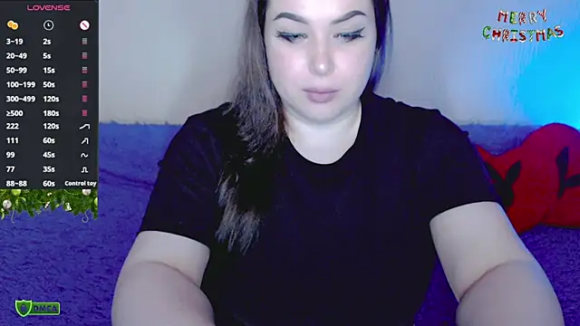 Snapshot of Curvy_Molly chatting on December 8, 2024, 10:25 pm Curvy Molly online show from December 8, 2024, 10:25 pm