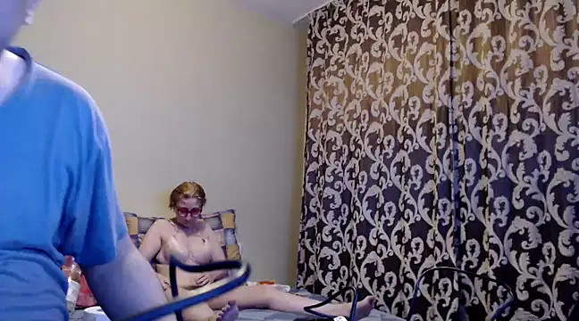 yunis32 online show from February 3, 2025, 5:24 pm