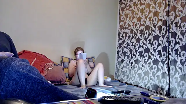 yunis32 online show from March 11, 2025, 5:24 pm