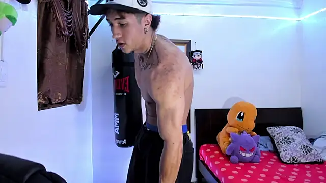 Snapshot of Bull__fit chatting on May 28, 2026, 4:54 am Bull fit online show from May 28, 2026, 4:54 am