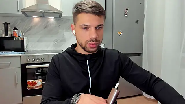 Tony Wolf online show from February 12, 2026, 9:32 pm