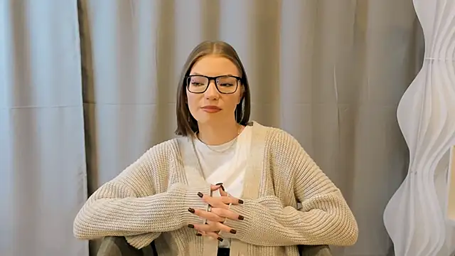 JeaneneWoltz online show from December 16, 2025, 9:14 am