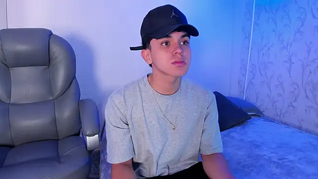  TaylorBlack online show from April 17, 2026, 11:35 am