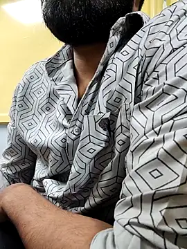 bnglrboy0886 online show from March 4, 2026, 2:06 am