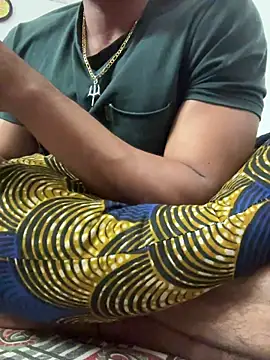 hot gym b0y online show from March 13, 2026, 6:47 pm