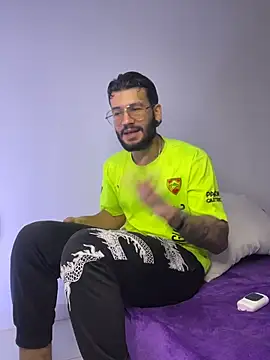 thedragonboyxxx online show from February 9, 2026, 4:16 am