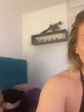 Natalia Fit online show from April 18, 2026, 5:11 am