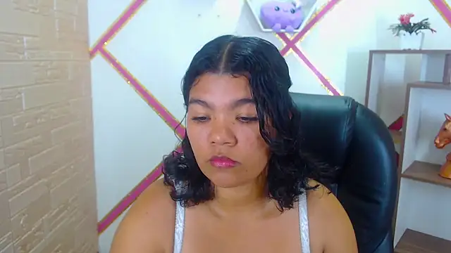 Snapshot of Heidy_Colins chatting on March 1, 2026, 1:40 am Heidy Colins online show from March 1, 2026, 1:40 am