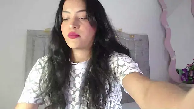 Snapshot of Lauri_thx chatting on January 7, 2026, 2:19 pm Lauri thx online show from January 7, 2026, 2:19 pm