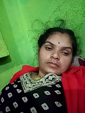 Snapshot of Uma_pande chatting on January 6, 2026, 11:29 pm Uma pande online show from January 6, 2026, 11:29 pm