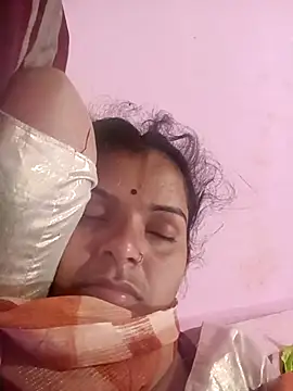 Snapshot of Uma_pande chatting on February 4, 2026, 10:04 pm Uma pande online show from February 4, 2026, 10:04 pm