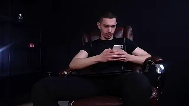 Snapshot of KaydenDrew chatting on January 14, 2026, 5:24 am KaydenDrew online show from January 14, 2026, 5:24 am