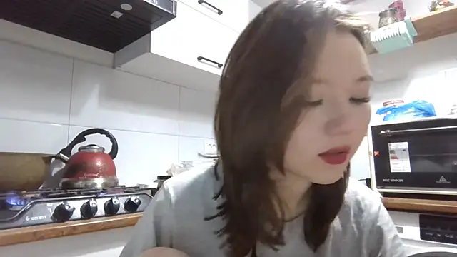 VelmaMaasch online show from December 18, 2025, 2:12 pm