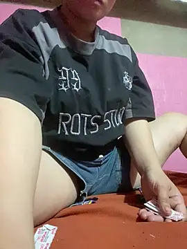 Thanhhuyen001 online show from April 2, 2026, 4:54 am