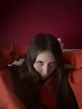 saphirafox online show from January 19, 2026, 1:15 pm