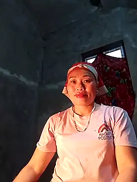 Snapshot of Maikha08 chatting on February 8, 2026, 6:28 am Maikha08 online show from February 8, 2026, 6:28 am