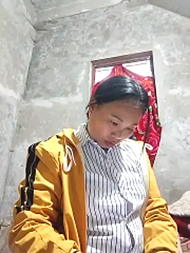 Snapshot of Maikha08 chatting on February 10, 2026, 12:59 am Maikha08 online show from February 10, 2026, 12:59 am