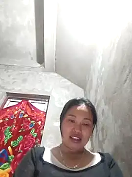 Snapshot of Maikha08 chatting on February 13, 2026, 11:34 pm Maikha08 online show from February 13, 2026, 11:34 pm