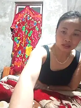 Snapshot of Maikha08 chatting on February 16, 2026, 10:50 pm Maikha08 online show from February 16, 2026, 10:50 pm