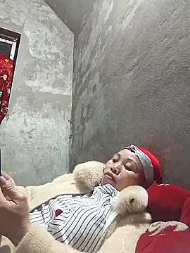 Snapshot of Maikha08 chatting on February 21, 2026, 2:18 pm Maikha08 online show from February 21, 2026, 2:18 pm