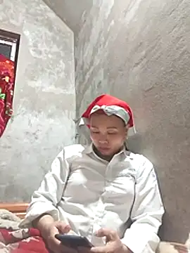 Snapshot of Maikha08 chatting on February 22, 2026, 11:03 pm Maikha08 online show from February 22, 2026, 11:03 pm