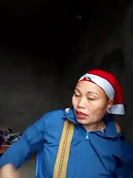 Snapshot of Maikha08 chatting on February 24, 2026, 8:12 am Maikha08 online show from February 24, 2026, 8:12 am