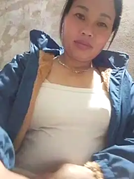 Snapshot of Maikha08 chatting on February 24, 2026, 9:57 pm Maikha08 online show from February 24, 2026, 9:57 pm