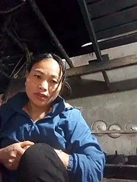 Snapshot of Maikha08 chatting on February 27, 2026, 12:43 am Maikha08 online show from February 27, 2026, 12:43 am