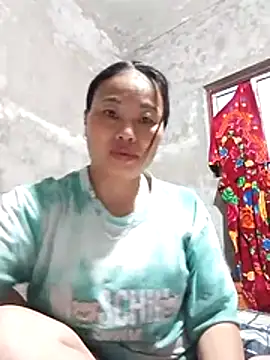 Snapshot of Maikha08 chatting on March 5, 2026, 11:45 pm Maikha08 online show from March 5, 2026, 11:45 pm