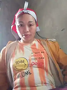 Snapshot of Maikha08 chatting on March 13, 2026, 5:03 am Maikha08 online show from March 13, 2026, 5:03 am