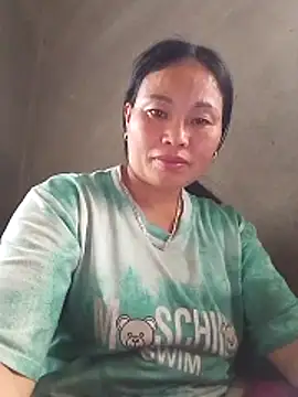 Snapshot of Maikha08 chatting on March 28, 2026, 9:42 am Maikha08 online show from March 28, 2026, 9:42 am