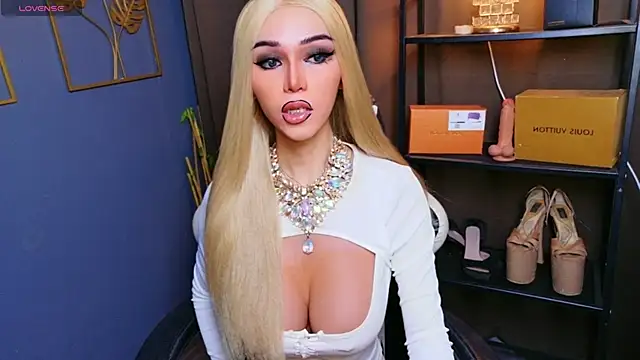 CelinaWintour online show from March 27, 2026, 7:13 pm