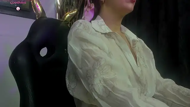 Snapshot of kyra_jeet chatting on February 16, 2026, 12:34 pm kyra jeet online show from February 16, 2026, 12:34 pm