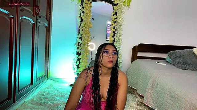 angelinemore online show from April 10, 2026, 9:19 pm
