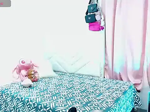 titania1502 online show from December 19, 2025, 5:31 pm