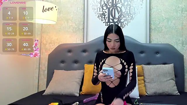 Iam charlotte69 online show from February 1, 2026, 3:05 am