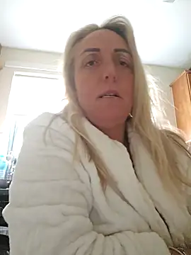 theblondecocklover online show from March 18, 2026, 7:44 am