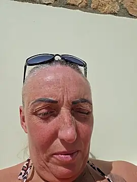 theblondecocklover online show from April 19, 2026, 7:51 am