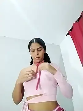 Snapshot of Emily_hot26 chatting on December 18, 2025, 9:43 pm Emily hot26 online show from December 18, 2025, 9:43 pm