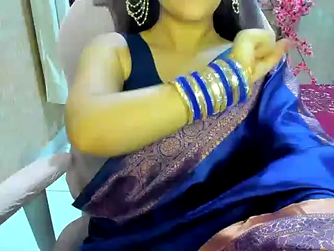 DimondGirl  online show from April 12, 2026, 5:45 am