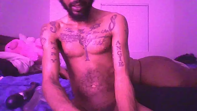 Snapshot of AverageAnt_ chatting on March 2, 2026, 6:25 am AverageAnt online show from March 2, 2026, 6:25 am