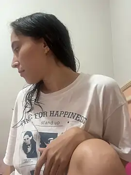 LatinDoll8 online show from May 14, 2026, 2:18 am