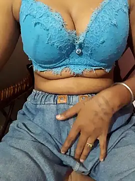 Snapshot of Tanya_mital12 chatting on May 2, 2026, 4:45 pm Tanya mital12 online show from May 2, 2026, 4:45 pm
