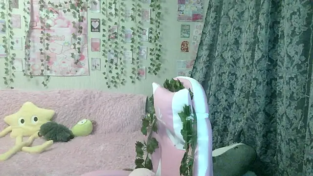 MysticYumiko online show from February 5, 2026, 5:39 pm