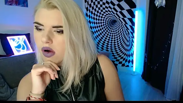 Ariana Saint online show from January 17, 2026, 6:44 pm